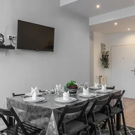 Trendy Apartment *
